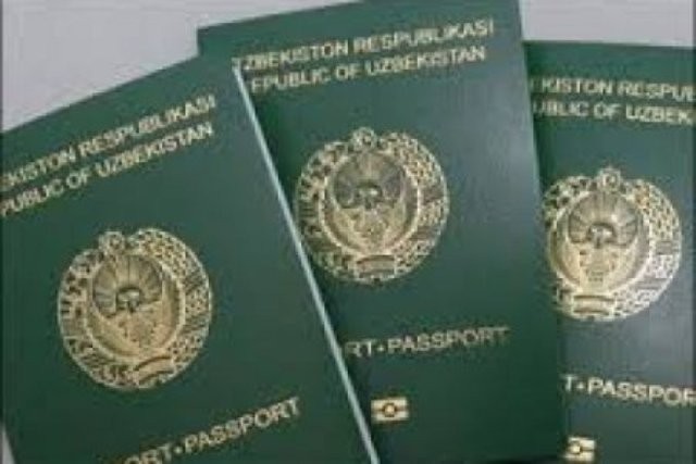 Министрлер Кеңесинде Өзбекистан Республикасының пуқаралық паспортларын тапсырыў салтанаты болып өтти
