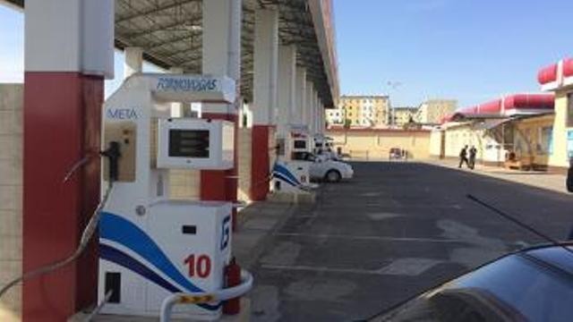 Өзбекистанда автомобильлерге газ қуйыў шахабшаларын қурыў қадаған етилди